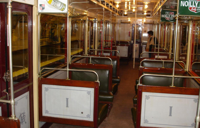 Wagon de 1ère classe du métro parisien avant 1991